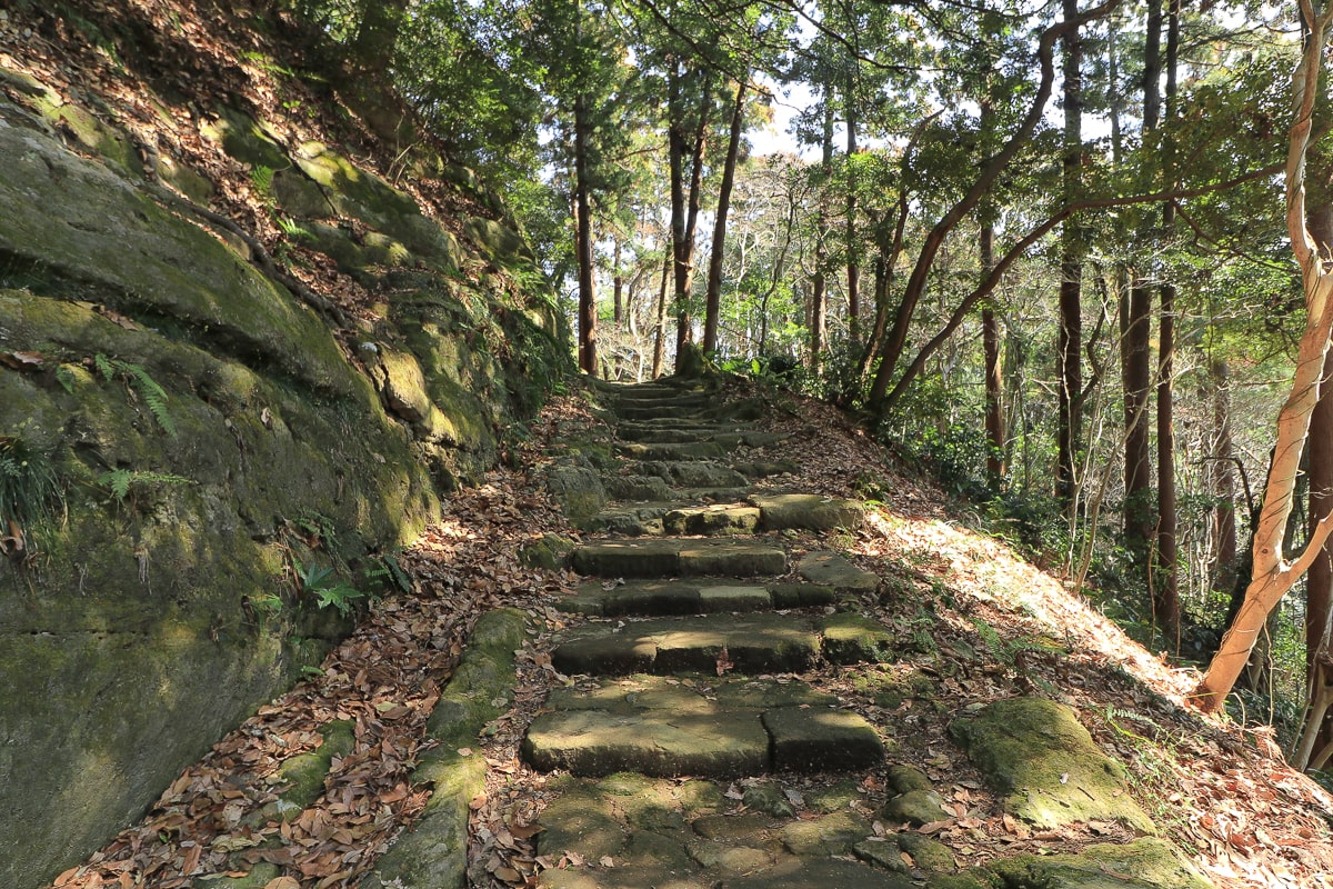 神奈川横須賀の鷹取山ハイキングコース入り口付近