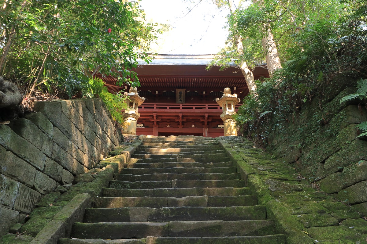 神奈川横須賀の鷹取山ハイキングコースにある、神武寺